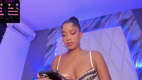 Snapshot of brianarichardson_ chatting on January 25, 4:24 pm  Briana  online show from January 25, 4:24 pm