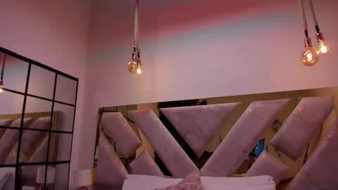 Brianna  online show from December 17, 11:28 am