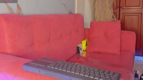    online show from October 24, 12:50 pm