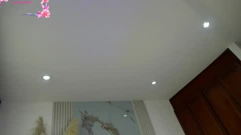    online show from October 3, 1:19 pm