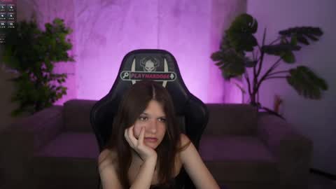 Diamonds Girls online show from June 4, 2:34 pm