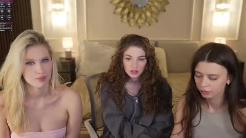 Diamonds Girls online show from November 23, 9:46 pm