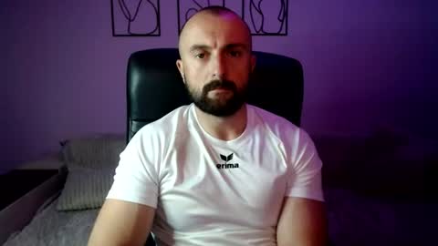 brindlefly69 online show from June 20, 4:02 pm