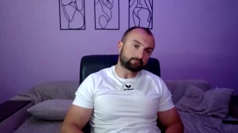 brindlefly69 online show from July 1, 11:08 am