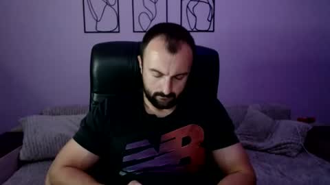 brindlefly69 online show from July 18, 11:01 am