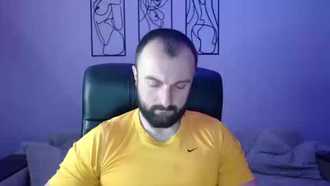 brindlefly69 online show from March 11, 11:57 am