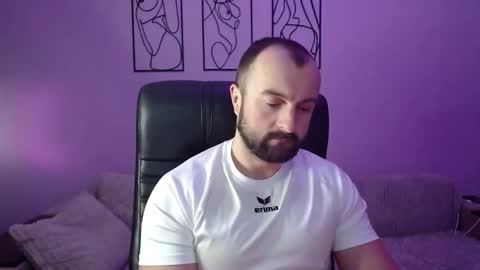 brindlefly69 online show from January 17, 2:48 pm