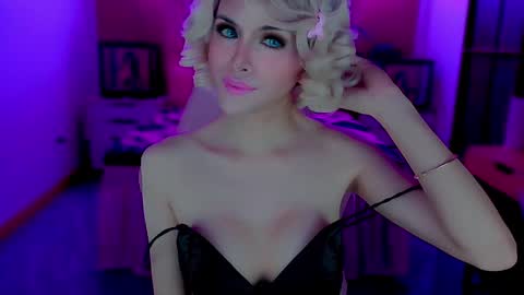 brionatop online show from October 26, 12:00 am