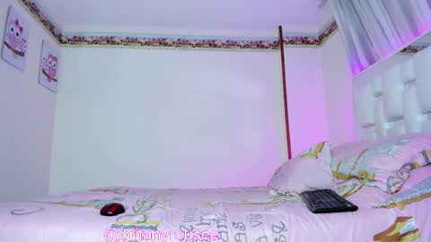 Emily online show from February 19, 9:14 pm