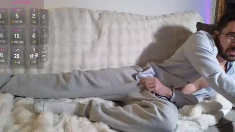 Callum online show from November 30, 8:05 pm