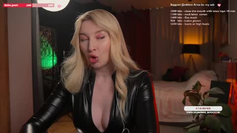 Anna online show from April 13, 2:43 pm