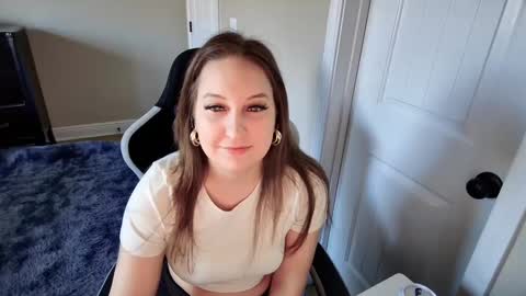 brookebee online show from March 2, 9:01 pm