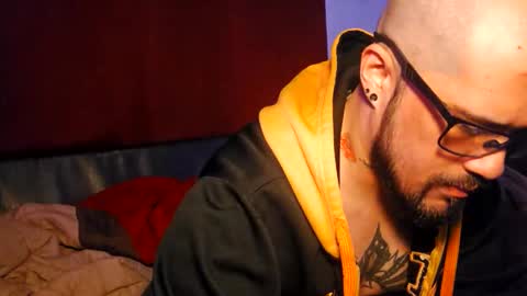 brownboyt online show from March 12, 4:49 am