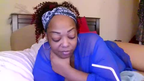 brownroundrenee online show from January 15, 6:17 pm