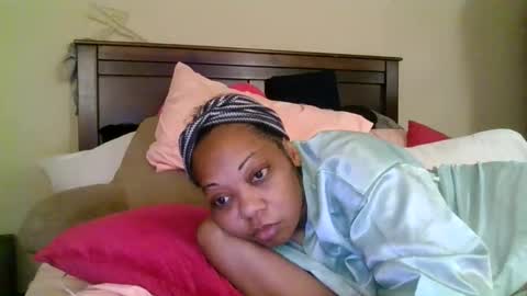 brownroundrenee online show from June 7, 3:39 pm