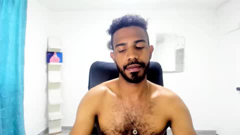 bruce_1111 online show from September 25, 9:55 pm