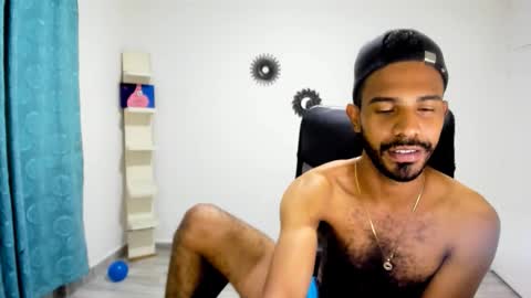 bruce_1111 online show from September 26, 10:29 pm