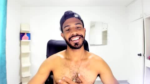 bruce_1111 online show from September 30, 8:41 pm