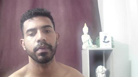 bruce_1111 online show from August 2, 3:14 pm