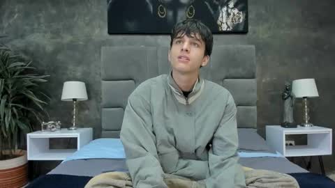 Bruce Hans online show from November 21, 12:14 pm