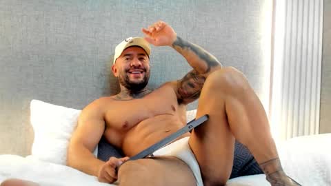 brucedallas online show from January 19, 3:38 am