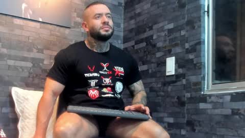 brucedallas online show from April 6, 4:10 am