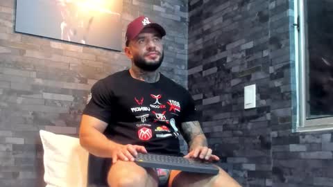 brucedallas online show from March 14, 1:31 am