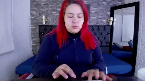 Bruja SCarlata online show from February 26, 11:11 am