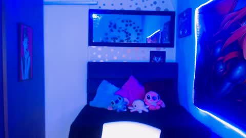 bruniemanhattan online show from January 16, 12:09 pm