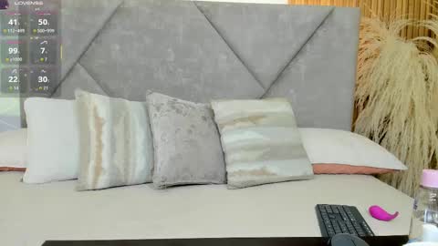 Linda online show from October 9, 6:46 pm