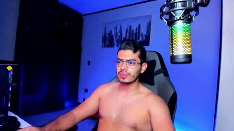 Snapshot of bruno_diaz31 chatting on February 20, 12:04 pm Bruno online show from February 20, 12:04 pm