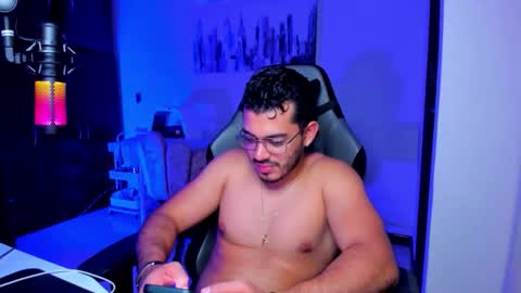 Snapshot of bruno_diaz31 chatting on October 21, 4:17 am Bruno online show from October 21, 4:17 am