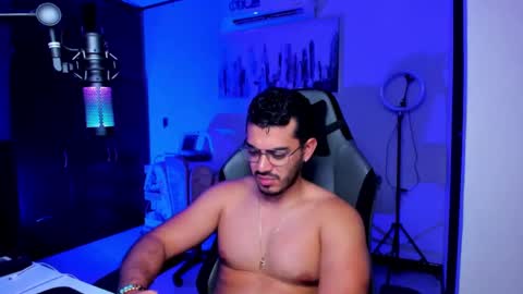 Snapshot of bruno_diaz31 chatting on October 22, 5:54 am Bruno online show from October 22, 5:54 am