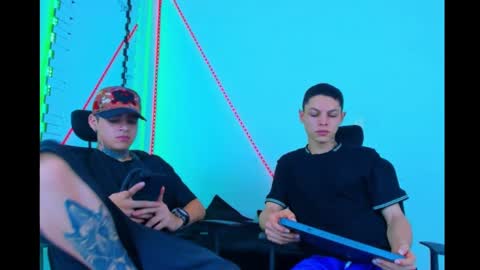 Snapshot of bruno_wild chatting on September 25, 12:56 pm Bruno wild online show from September 25, 12:56 pm