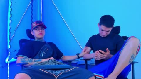 Snapshot of bruno_wild chatting on October 22, 7:11 am Bruno wild online show from October 22, 7:11 am