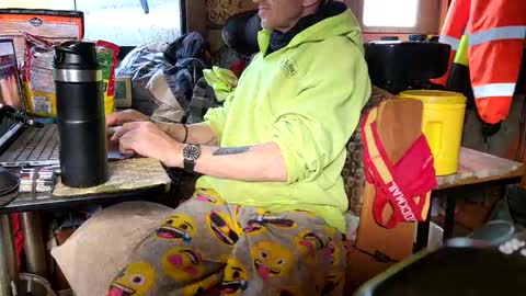 Snapshot of brushsquach chatting on January 12, 5:01 pm Steve... aka SkinnieDippin aka TimberTramp online show from January 12, 5:01 pm