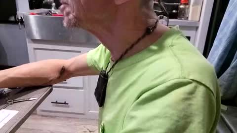 Snapshot of brushsquach chatting on September 29, 1:32 pm Steve... aka SkinnieDippin aka TimberTramp online show from September 29, 1:32 pm