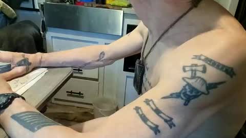 Steve... aka SkinnieDippin aka TimberTramp online show from March 7, 10:43 pm