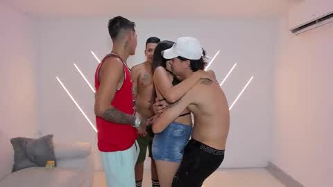 brutal_sex_nympho12 online show from October 7, 7:43 pm