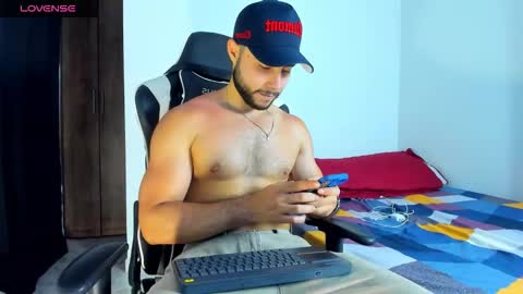 bryan_oficials online show from September 17, 2:37 am