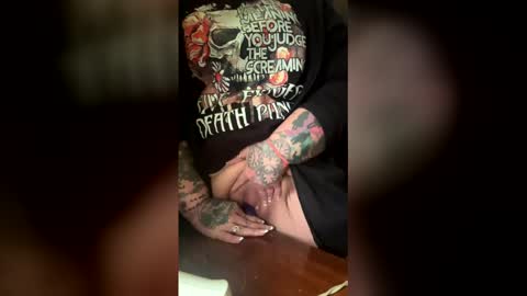 bstoned123 online show from April 2, 6:48 pm