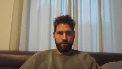 bubblebee1982 online show from October 19, 4:11 pm