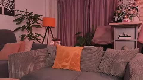 MayaCroft online show from December 19, 7:53 pm