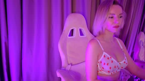 bubbling_crush online show from March 4, 5:56 pm