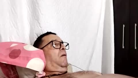 buchs32 online show from December 16, 6:53 am