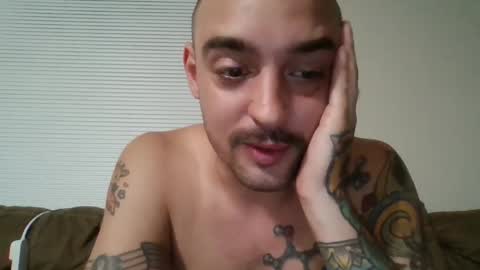Snapshot of bud42o chatting on October 13, 4:47 am Bud42o online show from October 13, 4:47 am