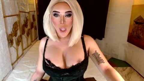 Lucienne online show from September 22, 9:41 pm