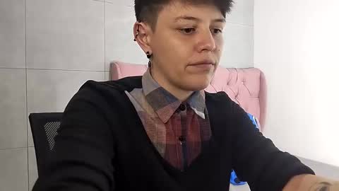 bug2025 online show from September 20, 4:26 am