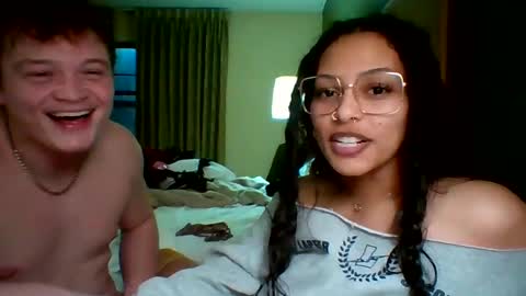 Snapshot of bunniandbyrdd chatting on February 1, 1:55 am bunniandbyrdd online show from February 1, 1:55 am