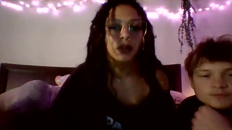 Snapshot of bunniandbyrdd chatting on February 3, 3:09 am bunniandbyrdd online show from February 3, 3:09 am